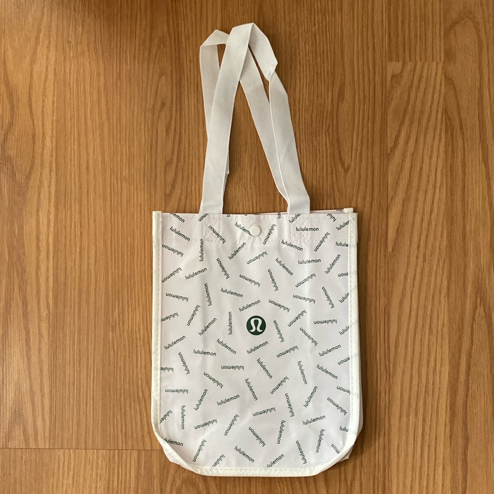 ❤️ One Small Brand New Lululemon Holiday Tote Bag